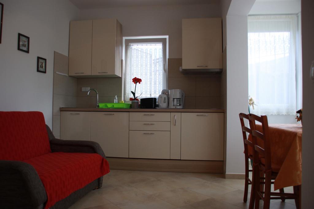 Mediterranean Oasis Apartments Baška Rum bild