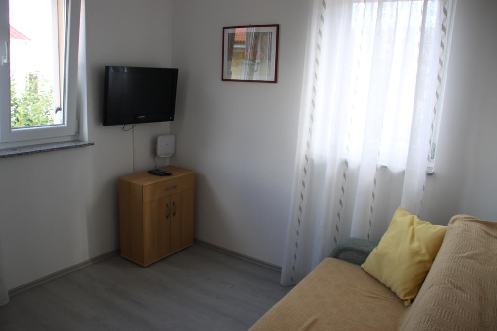 Mediterranean Oasis Apartments Baška Rum bild