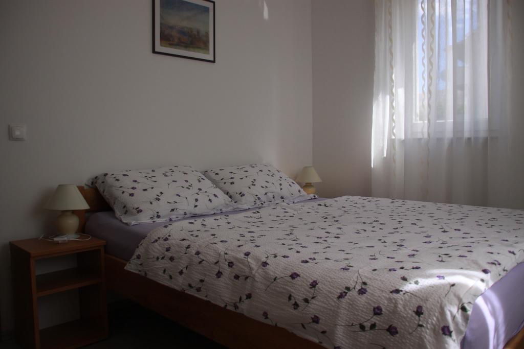 Mediterranean Oasis Apartments Baška Rum bild