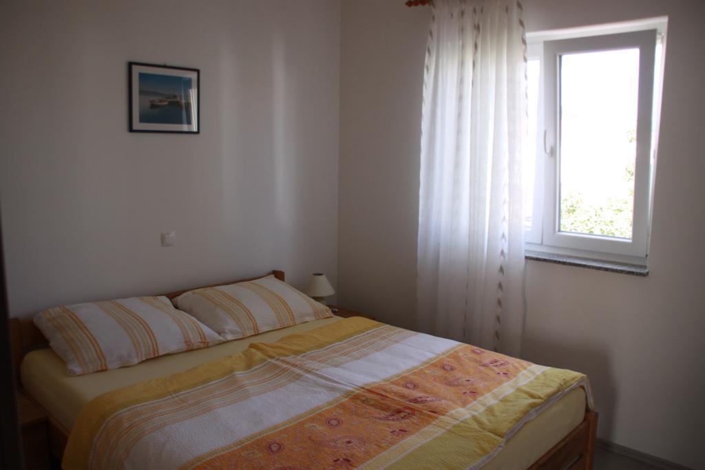 Mediterranean Oasis Apartments Baška Rum bild